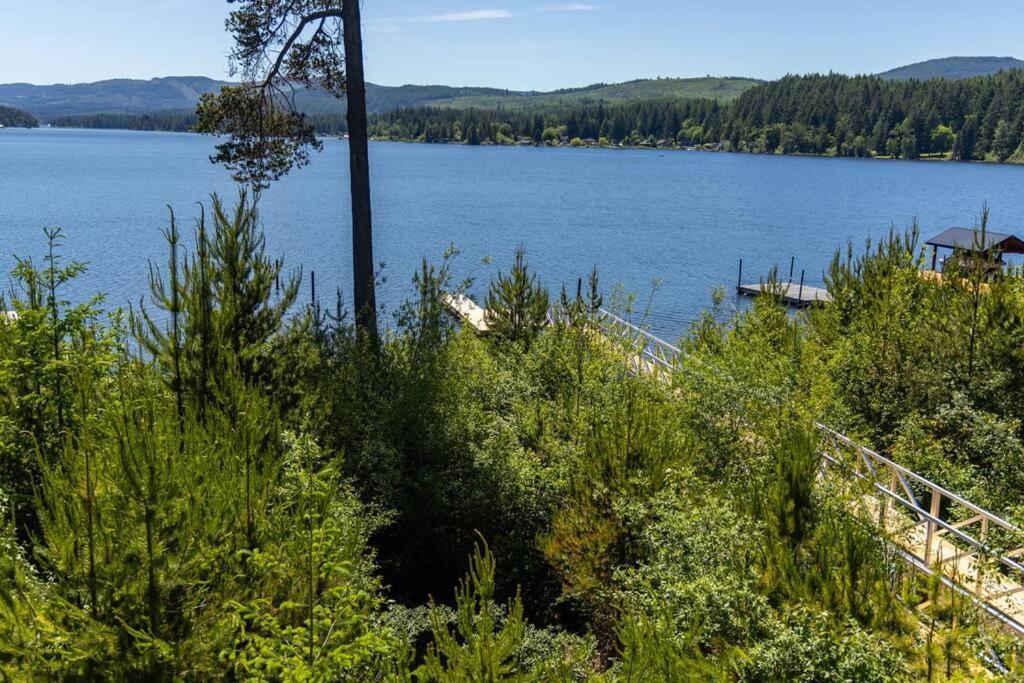 Kelly'S Sunset Lake Retreat Shawnigan Lake Eksteriør billede